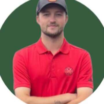 Portrait de Côme Bonnet, enseignant de golf